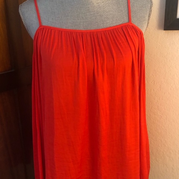 Vince Camuto | 2 x HP 🎉 Women's rumple cold shoulder blouse - Picture 3 of 9